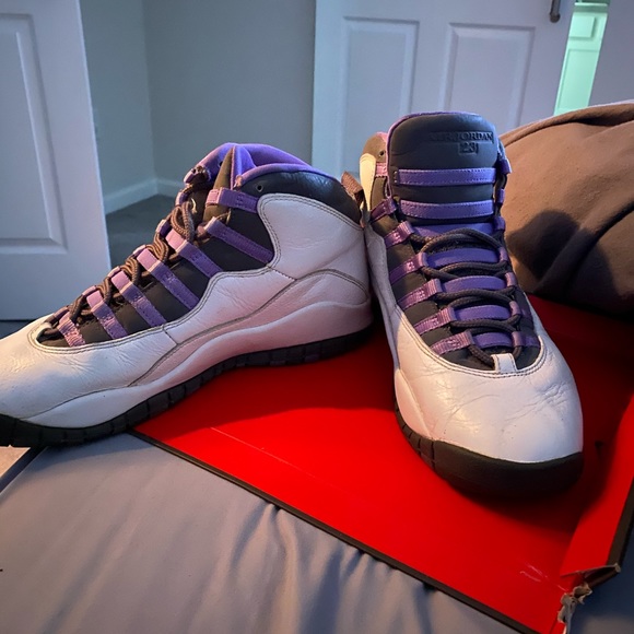 Jordan 10 - Picture 2 of 11